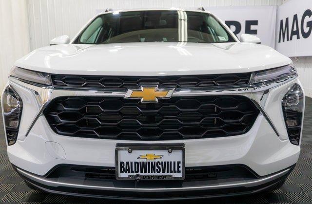 new 2025 Chevrolet Trax car, priced at $24,950