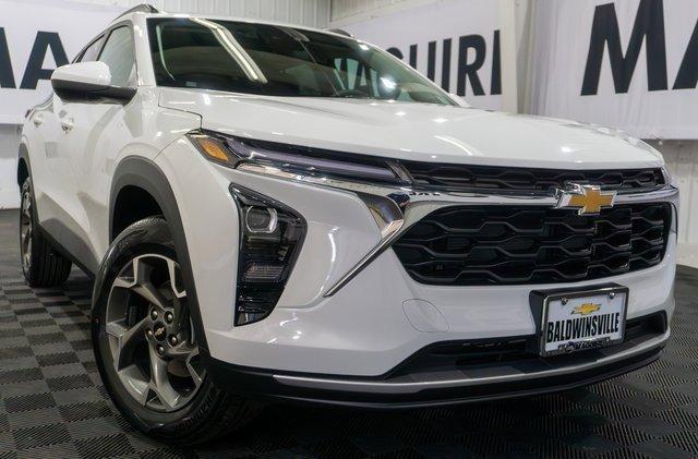 new 2025 Chevrolet Trax car, priced at $24,950