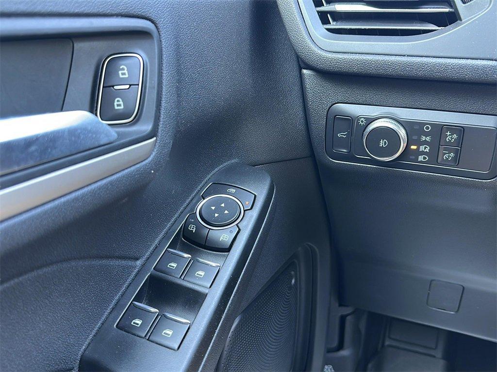 used 2022 Ford Escape car, priced at $25,999