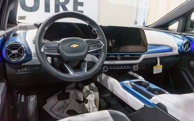 new 2025 Chevrolet Equinox EV car, priced at $41,895