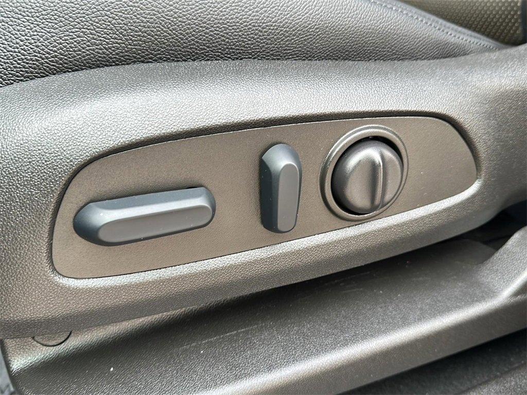 used 2022 Chevrolet Equinox car, priced at $25,999