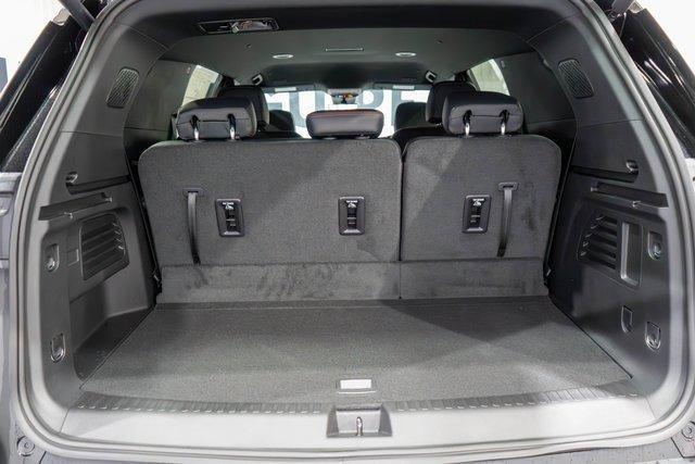 new 2026 Chevrolet Traverse car, priced at $52,020