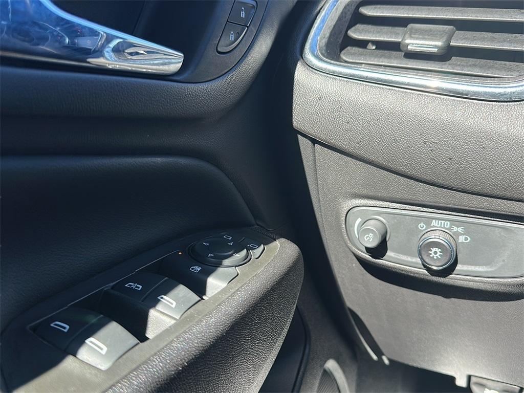 used 2024 Chevrolet Equinox car, priced at $22,999