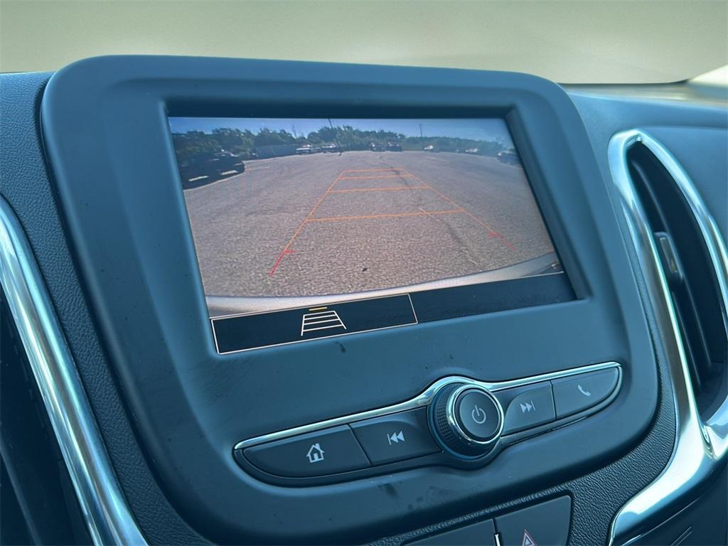 used 2024 Chevrolet Equinox car, priced at $22,999