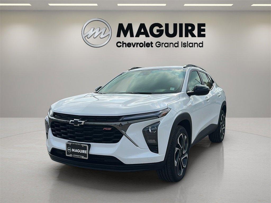 new 2025 Chevrolet Trax car, priced at $22,999