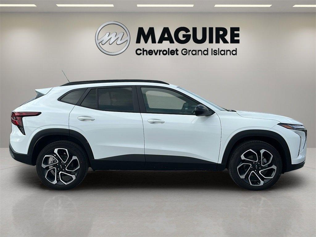 new 2025 Chevrolet Trax car, priced at $22,999