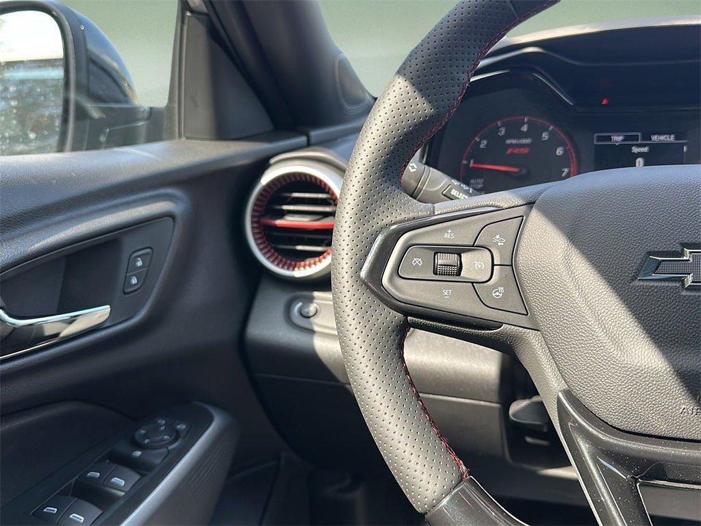 new 2025 Chevrolet Trax car, priced at $22,999