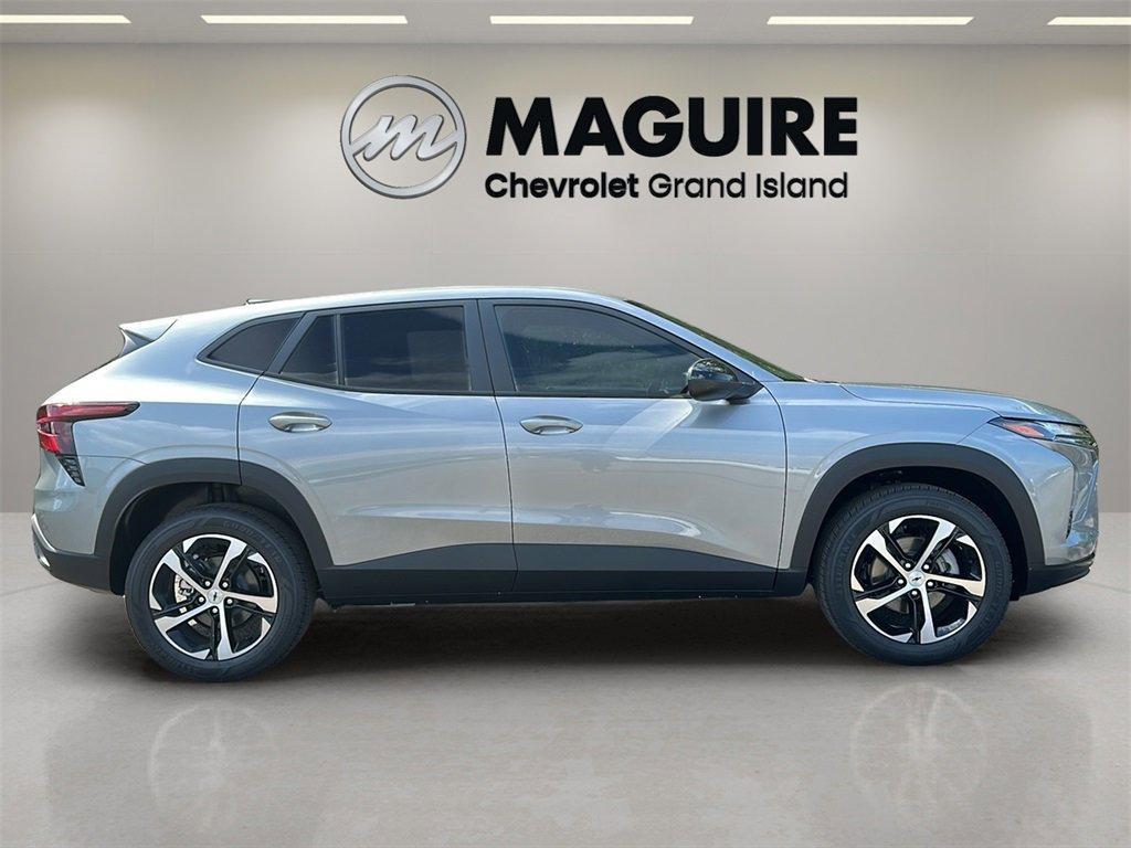 new 2025 Chevrolet Trax car, priced at $22,999