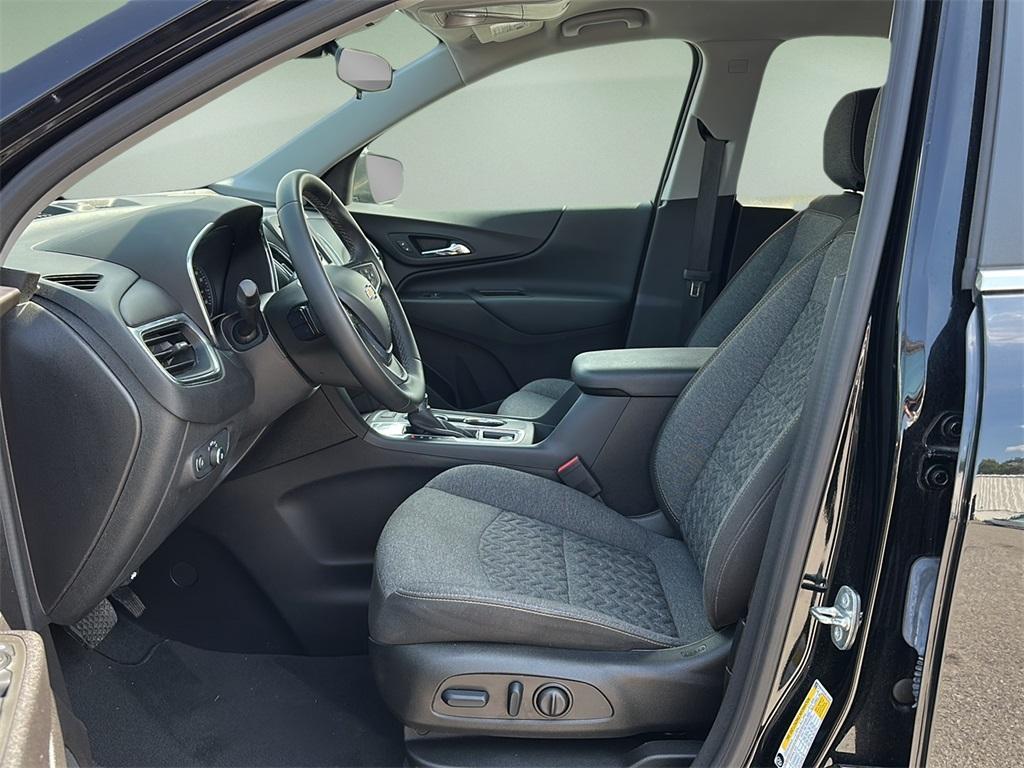 used 2024 Chevrolet Equinox car, priced at $22,999
