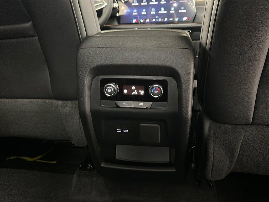 new 2026 Chevrolet Traverse car, priced at $55,999