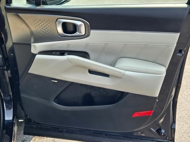 used 2024 Kia Sorento Hybrid car, priced at $36,990