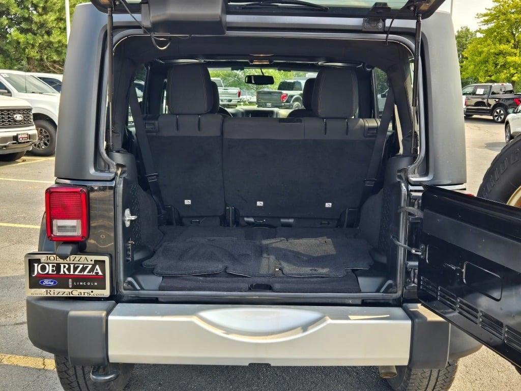 used 2015 Jeep Wrangler Unlimited car, priced at $21,990