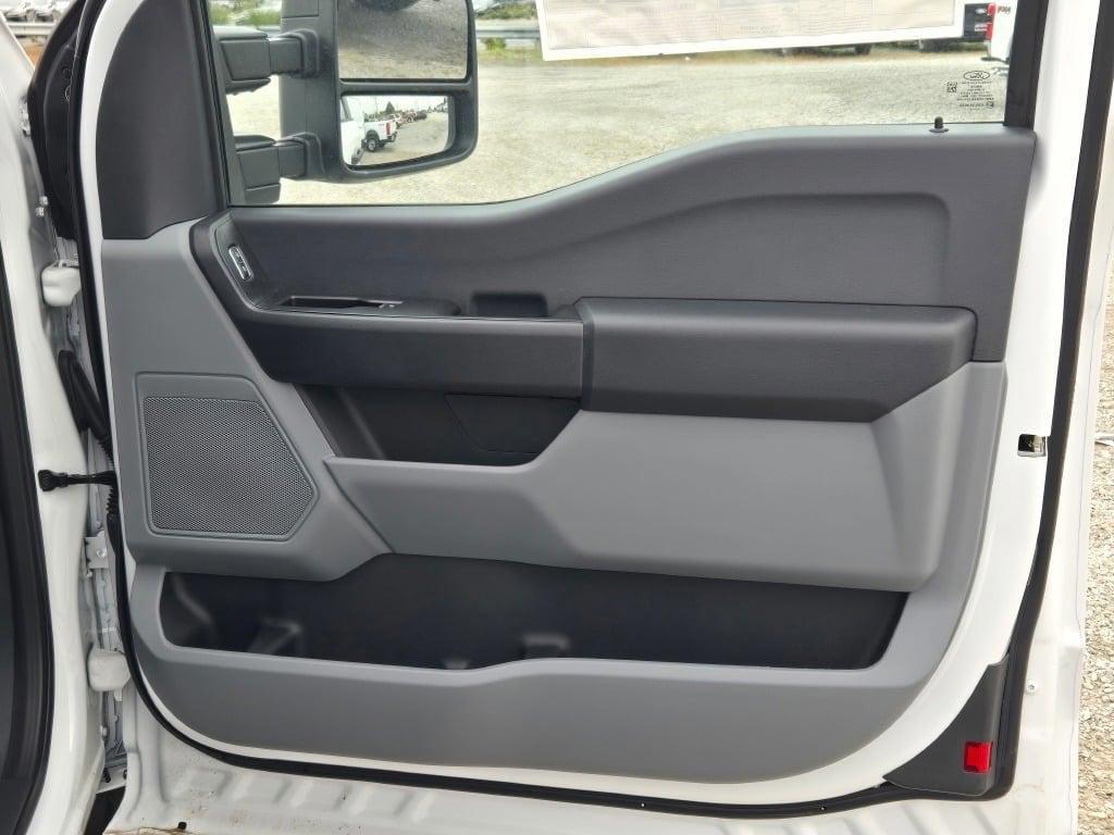 new 2025 Ford F-250 car, priced at $47,146