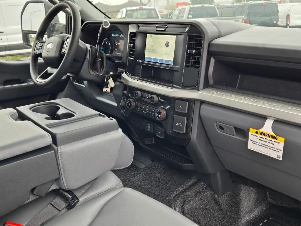 new 2025 Ford F-250 car, priced at $47,146