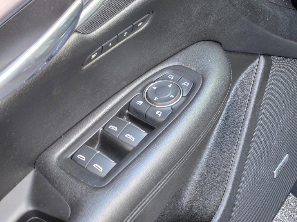 used 2017 Cadillac XT5 car, priced at $18,090