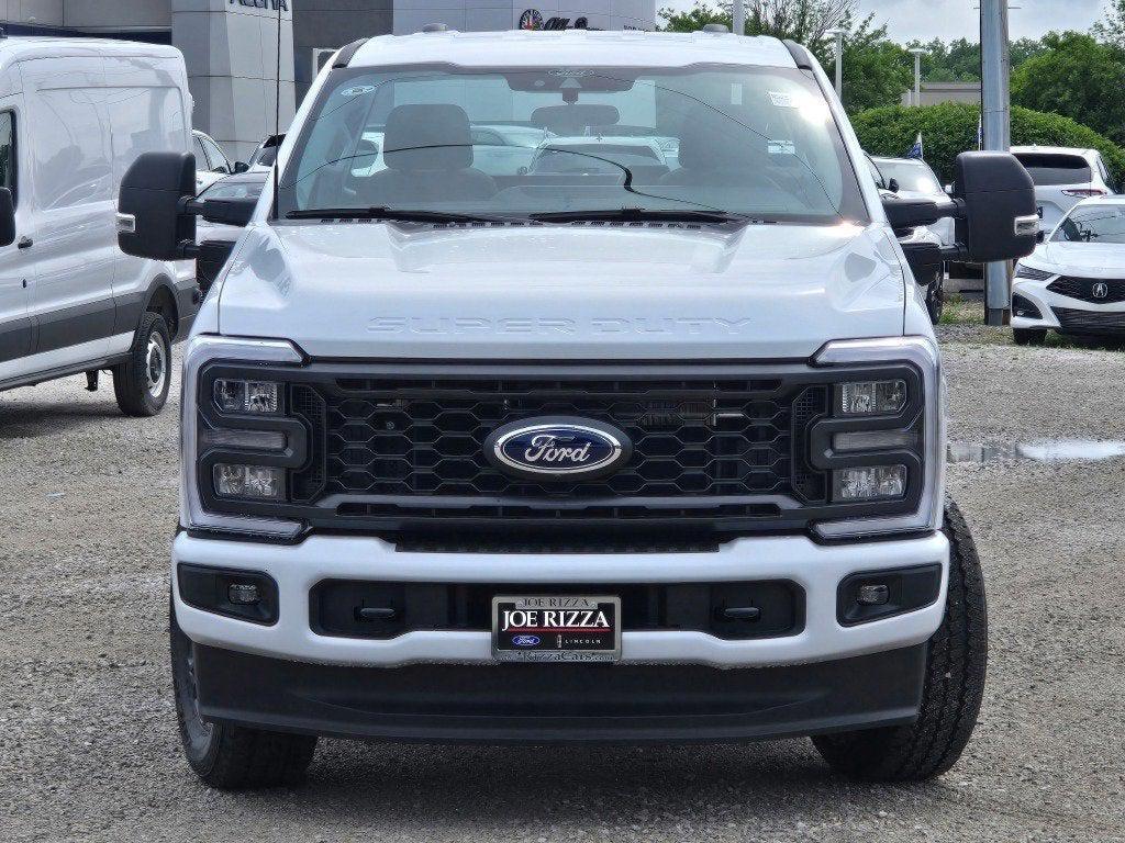 new 2025 Ford F-350 car, priced at $52,128