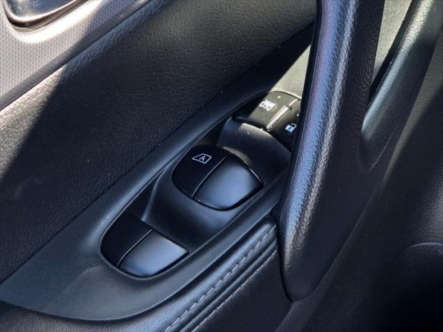 used 2020 Nissan Rogue Sport car, priced at $20,990