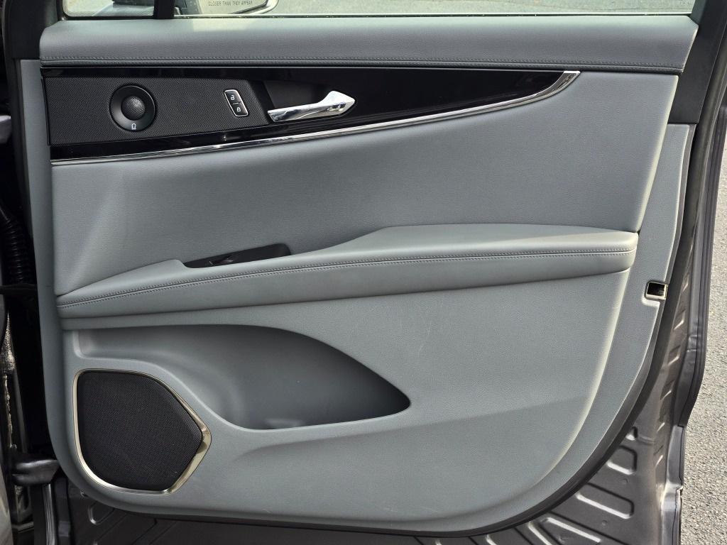 used 2021 Lincoln Nautilus car, priced at $36,490