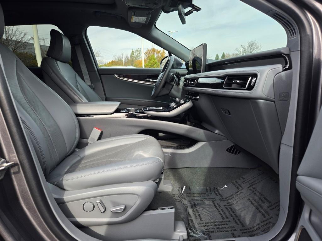 used 2021 Lincoln Nautilus car, priced at $36,490