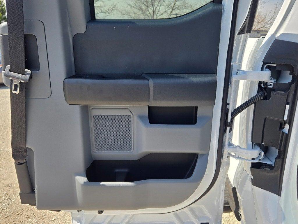 new 2025 Ford F-250 car, priced at $49,587