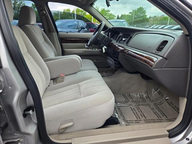 used 2007 Mercury Grand Marquis car, priced at $9,990