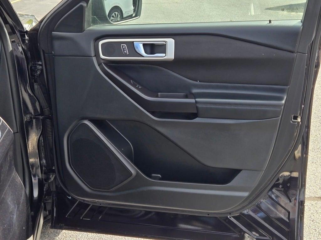 used 2020 Ford Explorer car