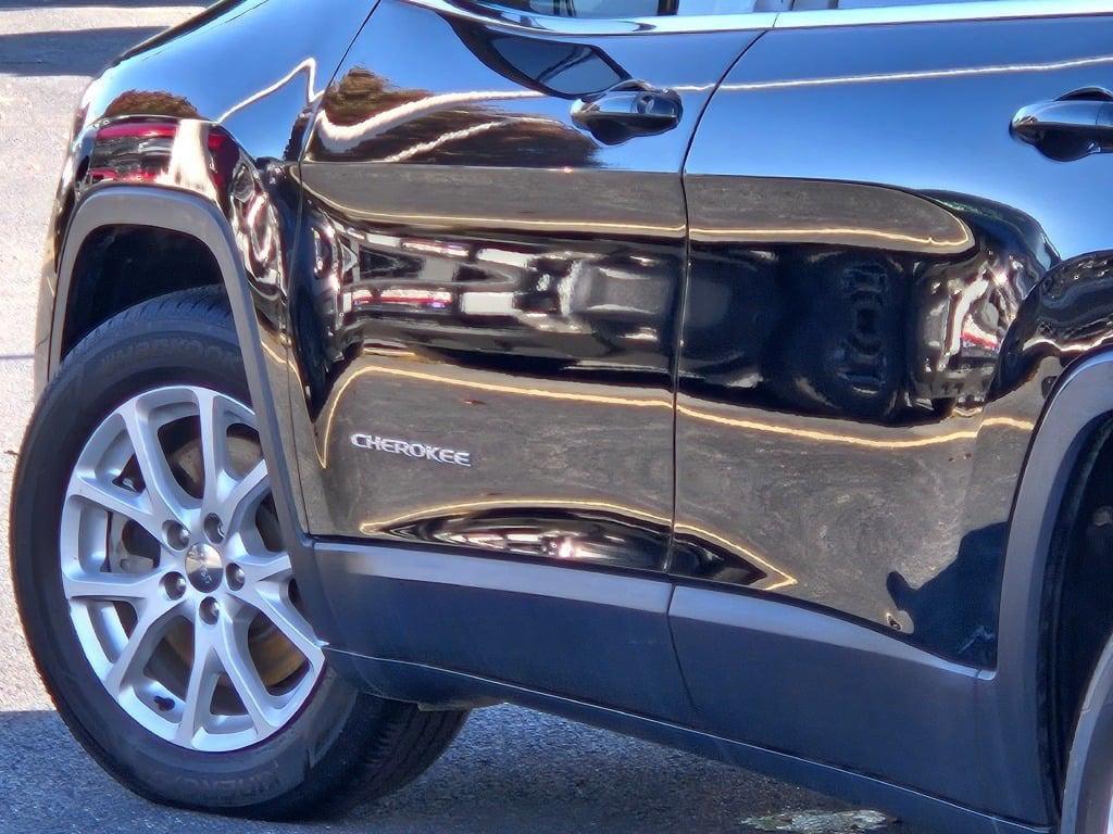 used 2017 Jeep Cherokee car, priced at $9,990