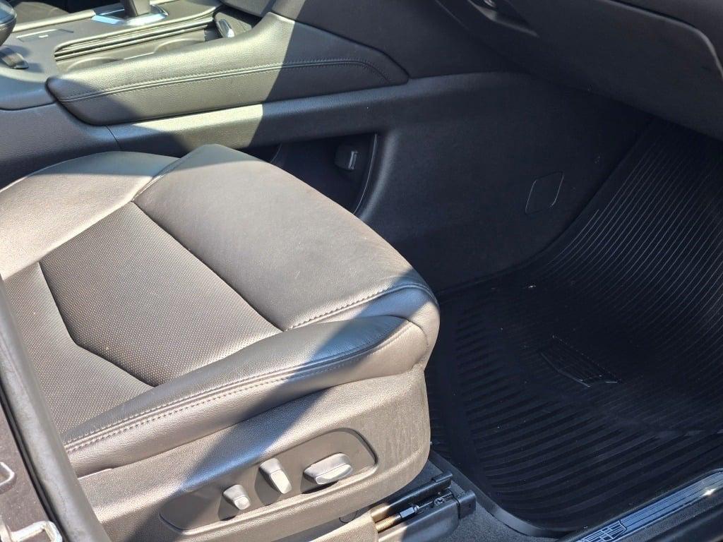 used 2019 Cadillac XT5 car, priced at $25,490