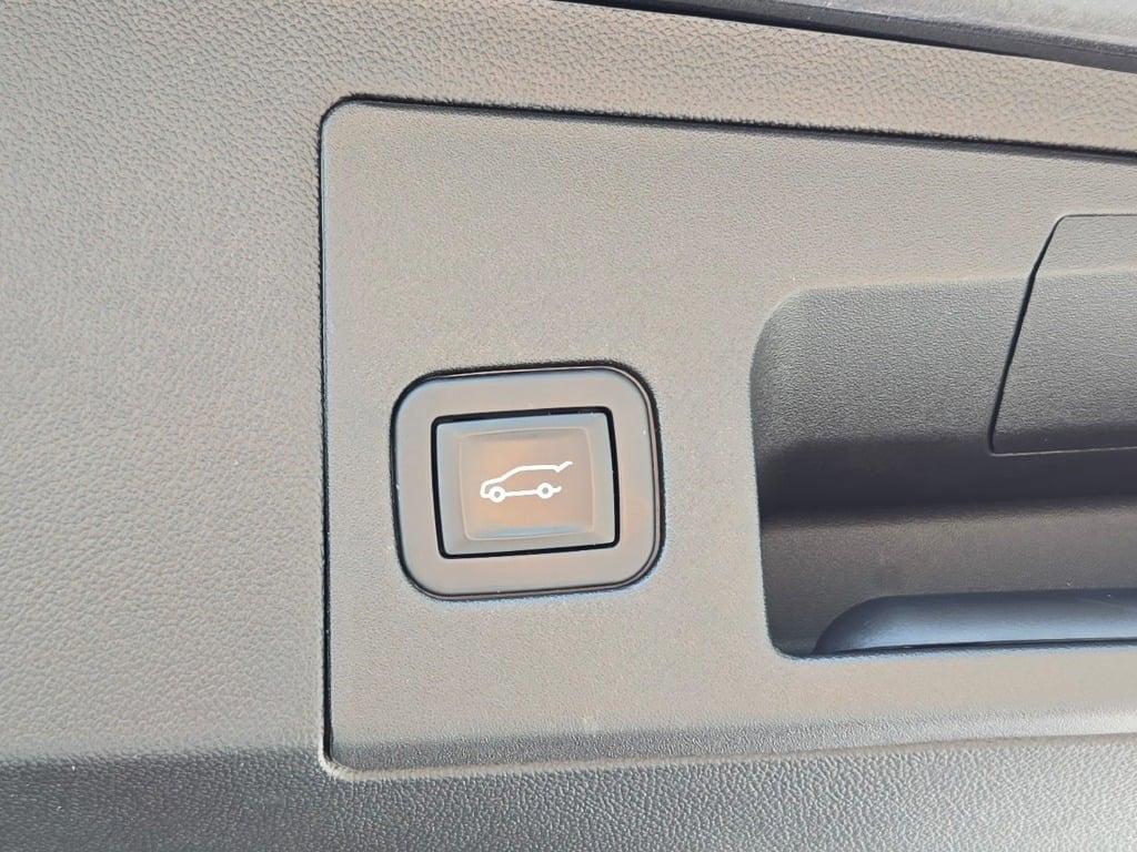 used 2019 Cadillac XT5 car, priced at $25,490