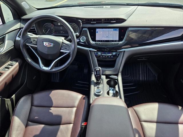 used 2023 Cadillac XT6 car, priced at $43,590