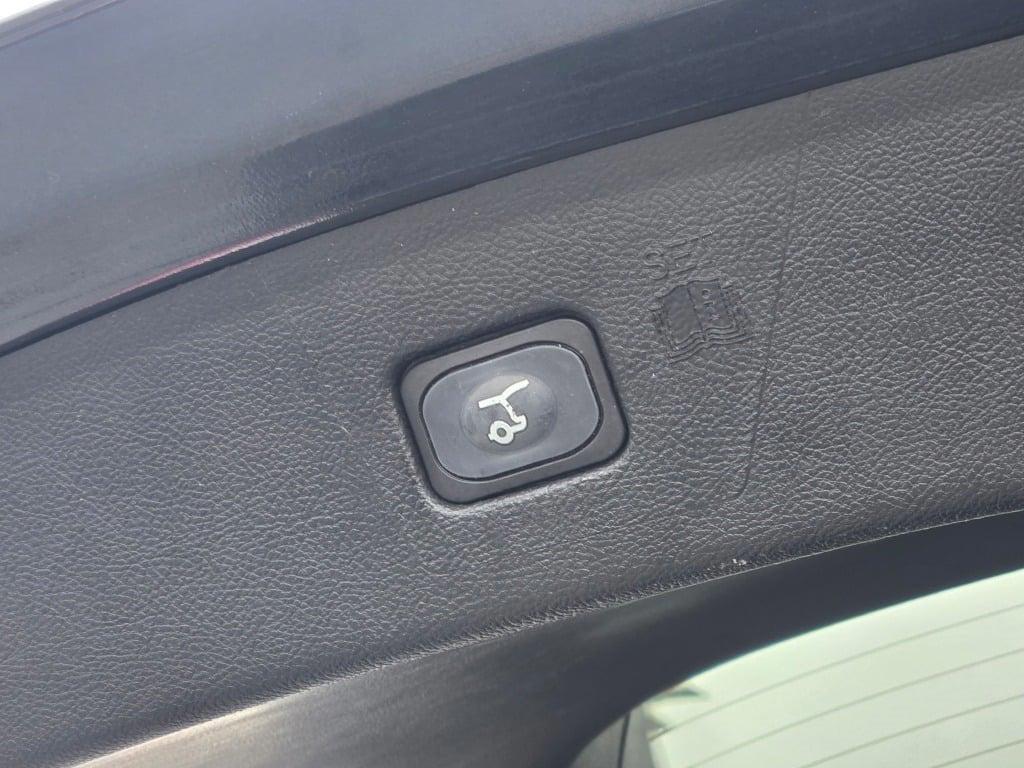 used 2023 Ford Edge car, priced at $25,990