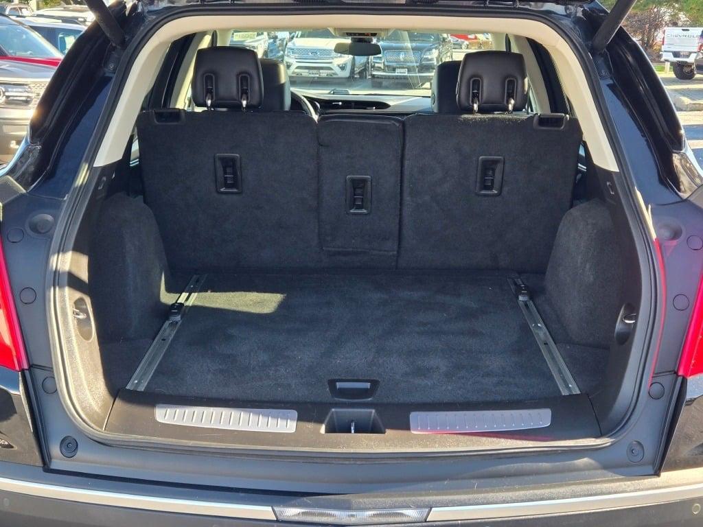 used 2017 Cadillac XT5 car, priced at $19,390