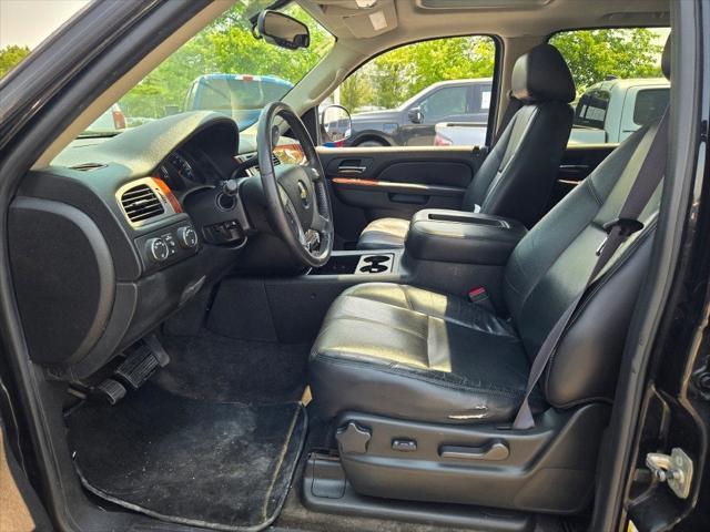 used 2011 Chevrolet Avalanche car, priced at $15,990