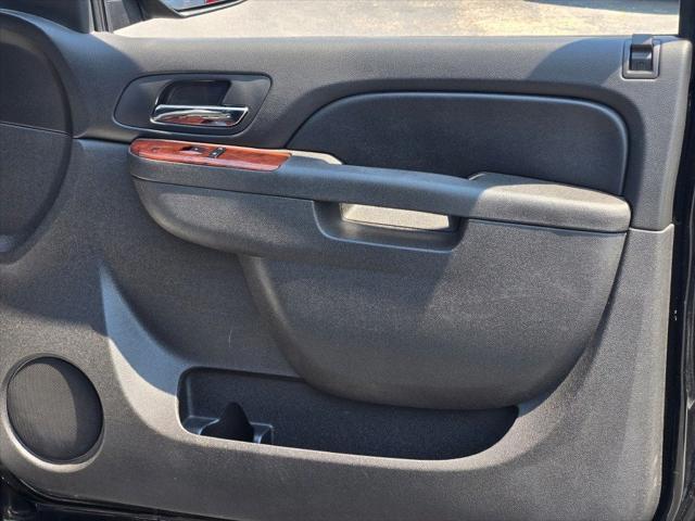 used 2011 Chevrolet Avalanche car, priced at $15,990