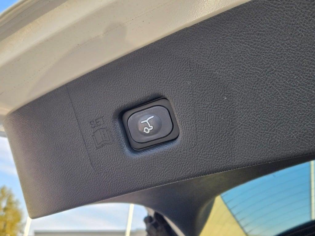 used 2022 Lincoln Nautilus car, priced at $31,490