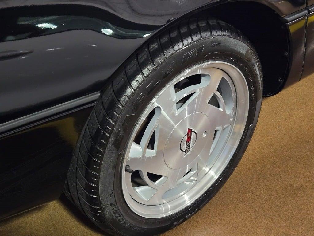 used 1987 Chevrolet Corvette car, priced at $14,990