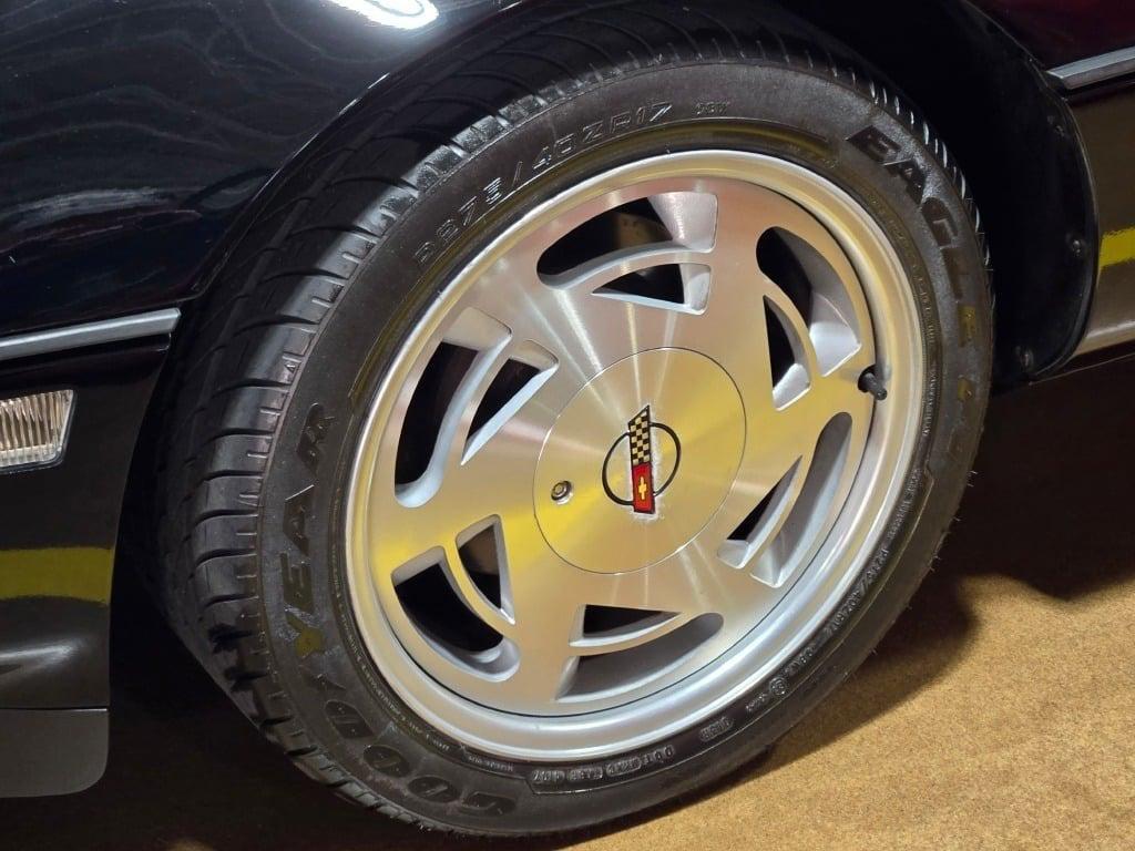 used 1987 Chevrolet Corvette car, priced at $14,990