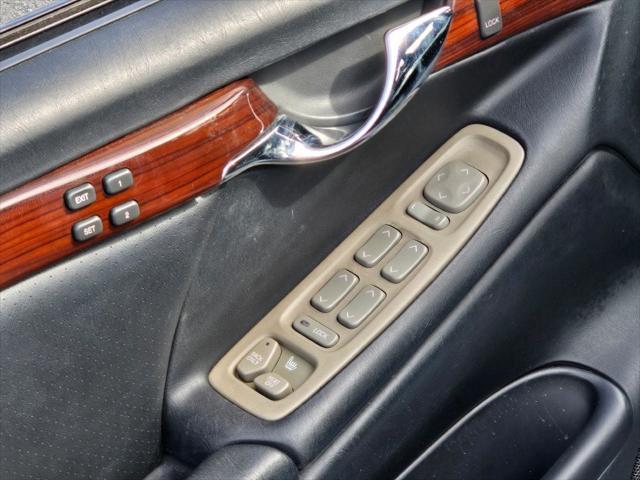used 2000 Cadillac DeVille car, priced at $9,290
