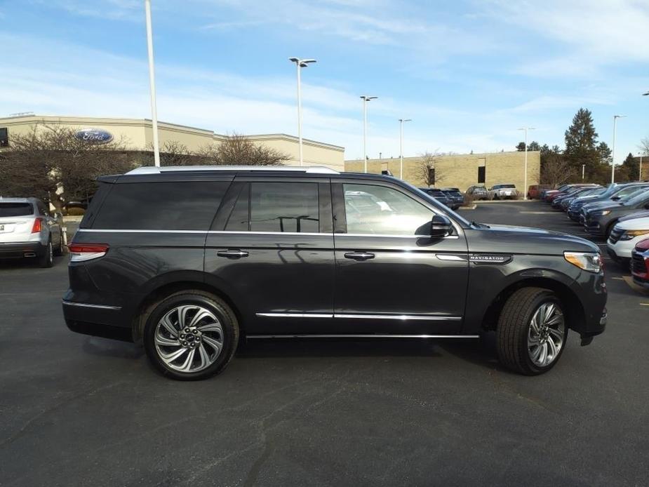 new 2022 Lincoln Navigator car, priced at $84,395