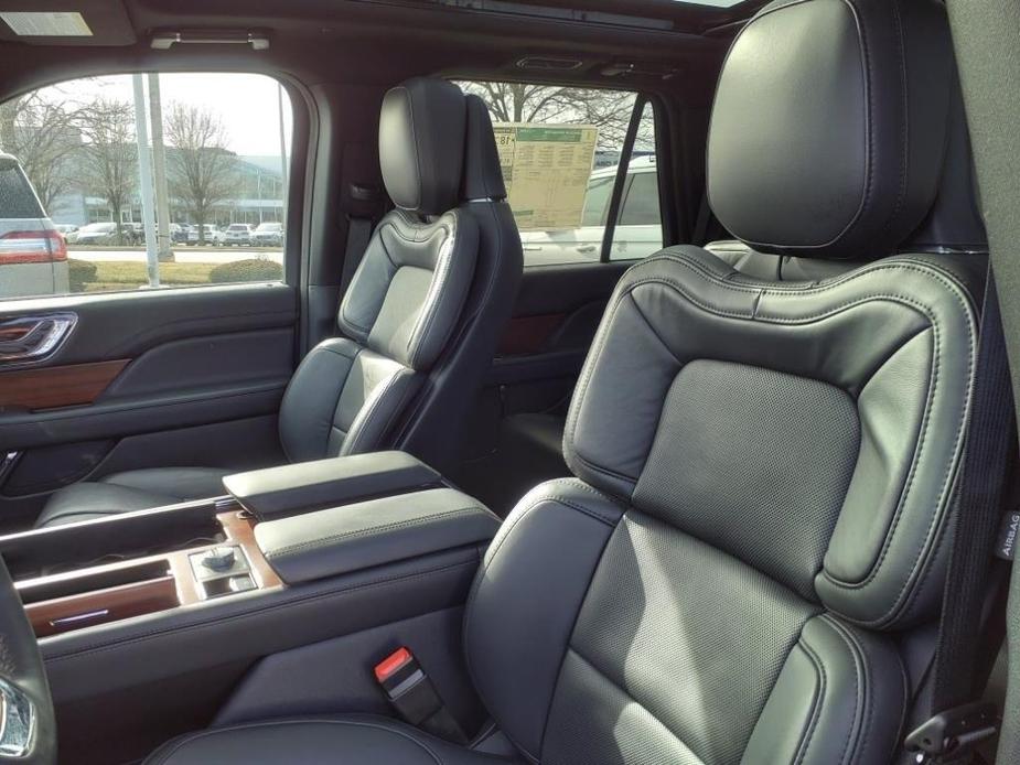 new 2022 Lincoln Navigator car, priced at $84,395