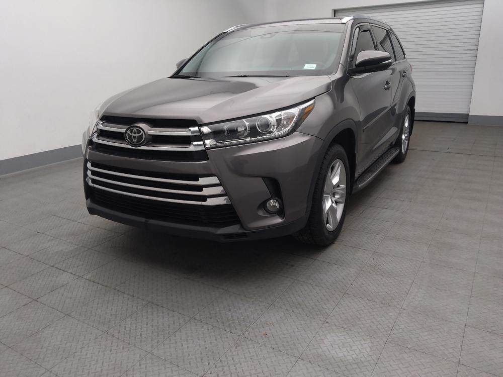 used 2018 Toyota Highlander car, priced at $26,195