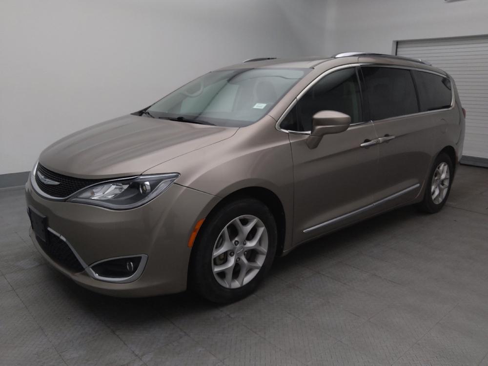 used 2018 Chrysler Pacifica car, priced at $14,395