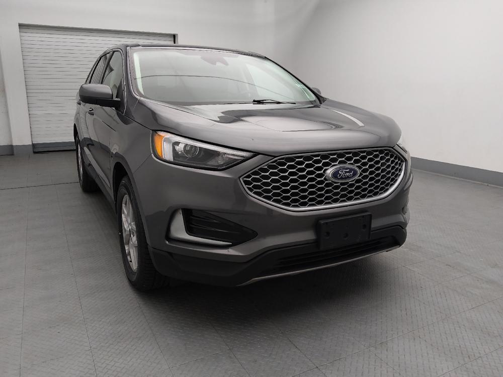 used 2024 Ford Edge car, priced at $25,395