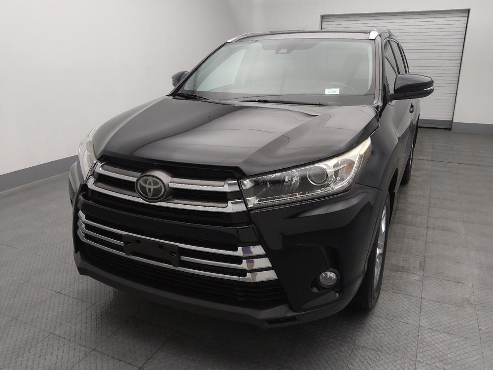 used 2017 Toyota Highlander car, priced at $23,995