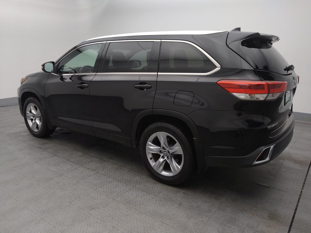 used 2017 Toyota Highlander car, priced at $23,995