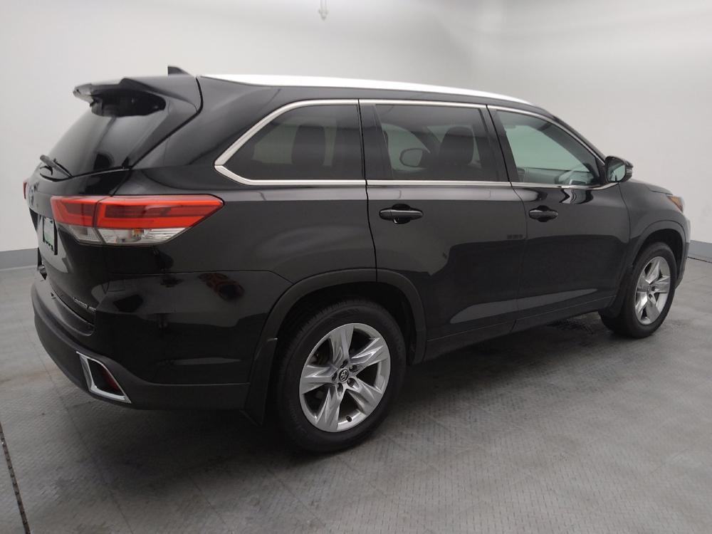 used 2017 Toyota Highlander car, priced at $23,995