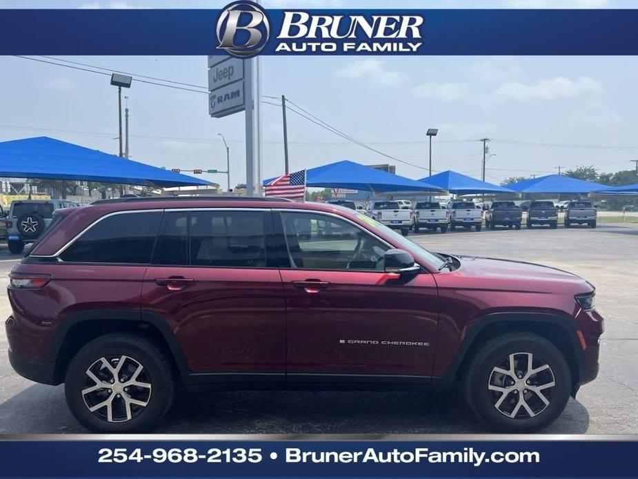 new 2024 Jeep Grand Cherokee car, priced at $49,290