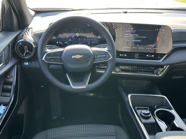 new 2026 Chevrolet Equinox car, priced at $31,995