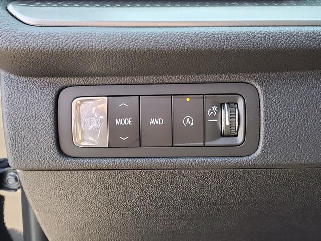 new 2026 Chevrolet Traverse car, priced at $42,905