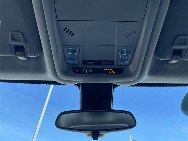 used 2023 Chevrolet Equinox car, priced at $22,989